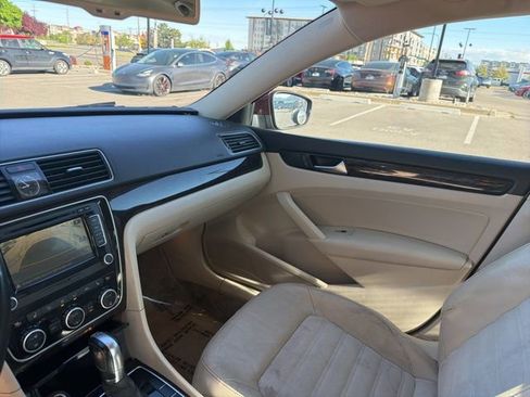 Used 2014 Volkswagen Passat TDI SEL Premium FWD image 13