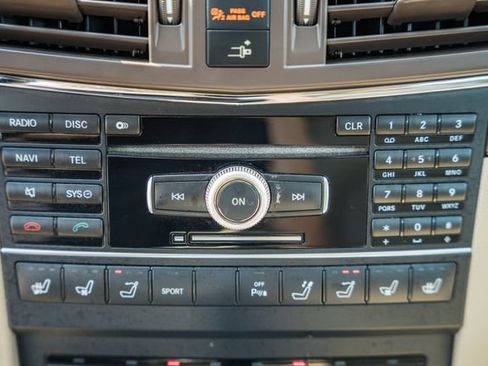 Used 2011 Mercedes-Benz E 550 Cabriolet image 29