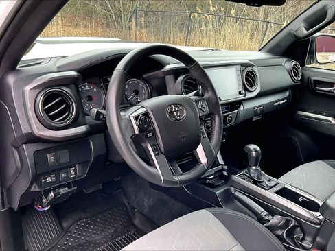 Certified 2021 Toyota Tacoma TRD Sport w/ Technology Package image 17