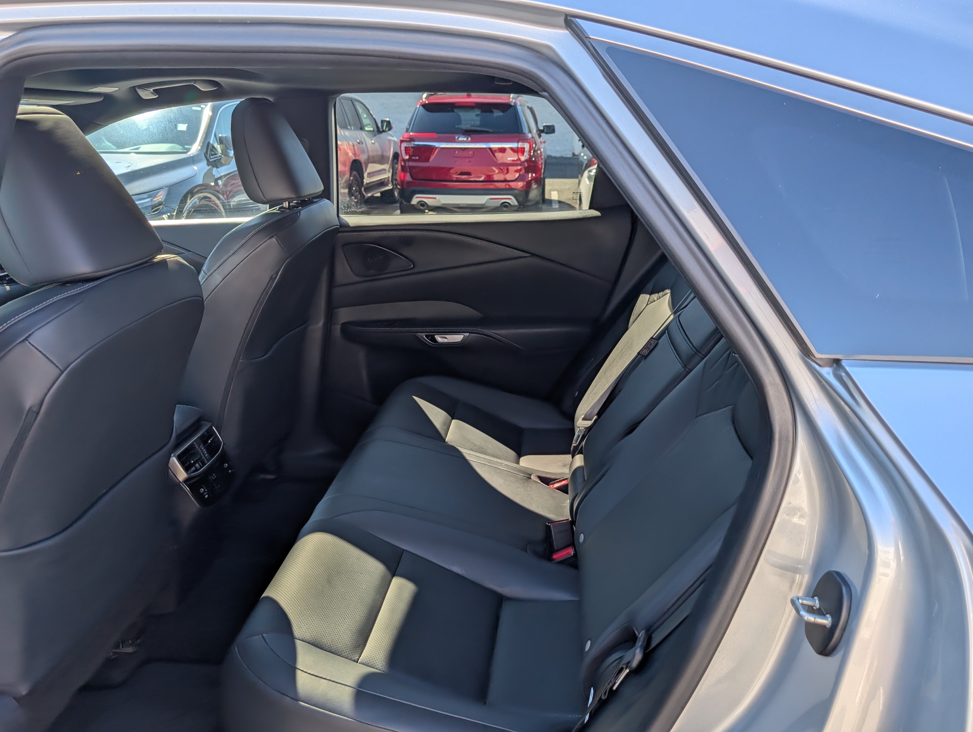 Used 2024 Lexus RX 350 Premium w/ Cold Area Package AWD/4WD image 15
