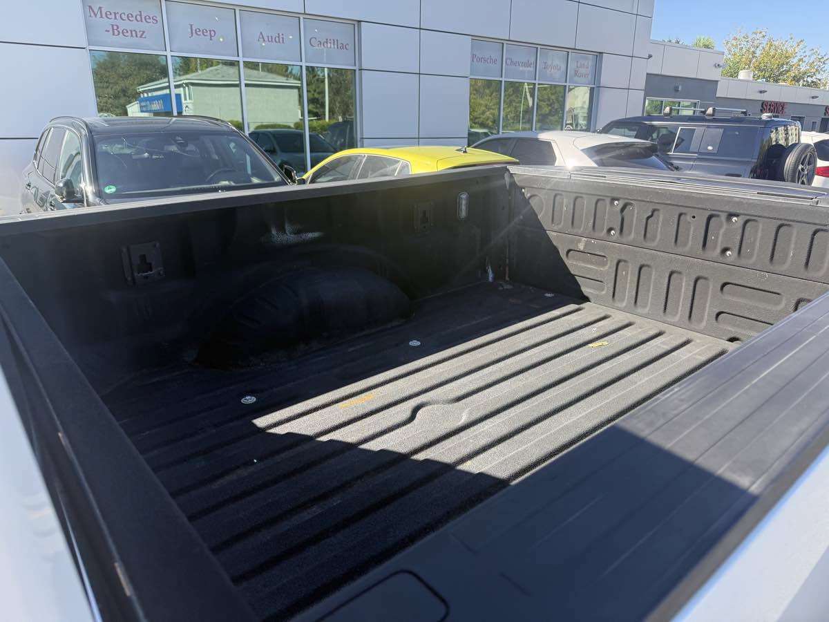 Used 2019 Ford F250 Lariat w/ Lariat Ultimate Package AWD/4WD image 17