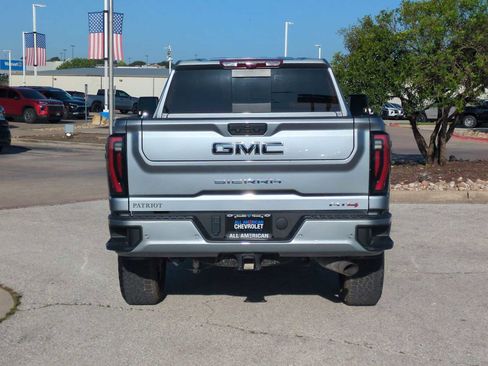 Used 2024 GMC Sierra 2500 AT4 w/ AT4 Premium Plus Package AWD/4WD image 7