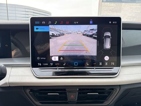 New 2026 Volkswagen Tiguan SE FWD image 30