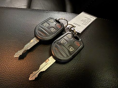 Used 2013 Ford Explorer XLT AWD/4WD image 15