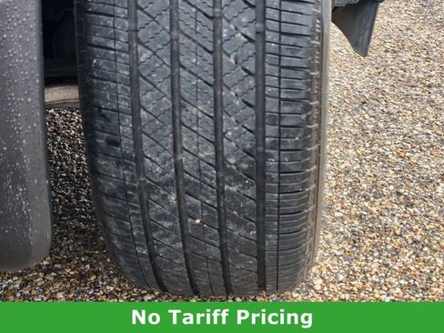 Used 2024 Nissan Pathfinder Platinum w/ Cargo Package FWD image 9