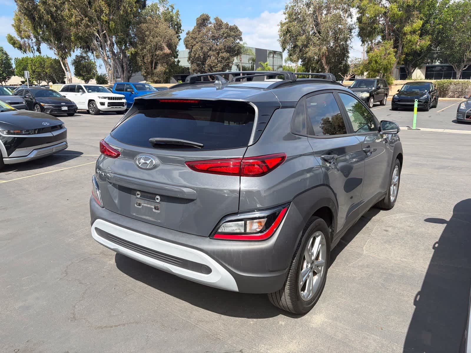 Used 2023 Hyundai Kona SEL FWD image 3