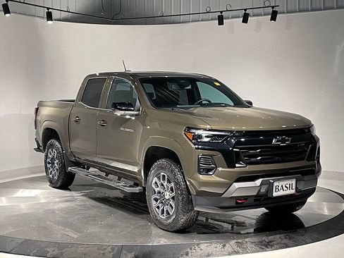 Used 2023 Chevrolet Colorado Z71 w/ Z71 Convenience Package 2 image 28