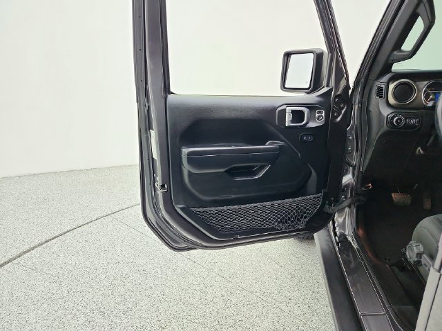 Used 2019 Jeep Wrangler Unlimited Sport S AWD/4WD image 25