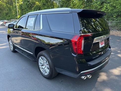 Used 2023 GMC Yukon Denali AWD/4WD image 3