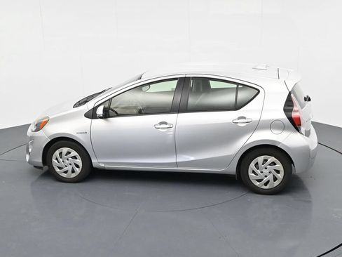Used 2016 Toyota Prius C One FWD image 21