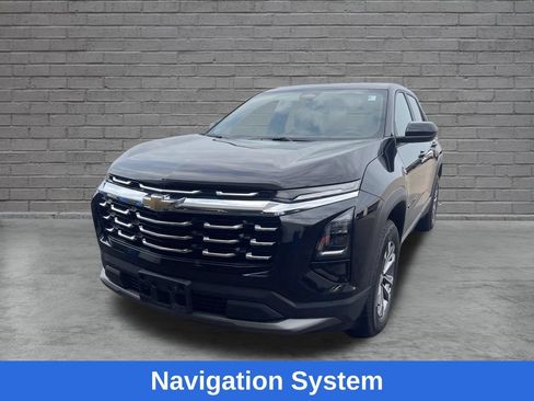Used 2026 Chevrolet Equinox LT AWD/4WD image 3