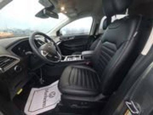 Used 2022 Ford Edge SEL w/ Convenience Package image 2