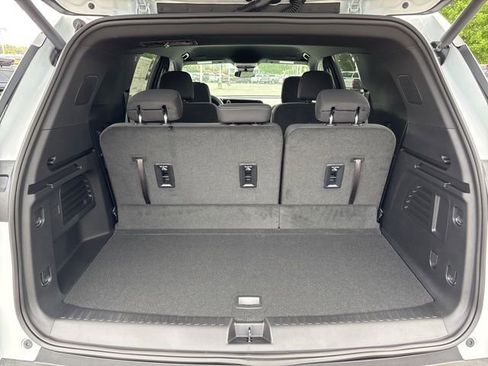 New 2026 Chevrolet Traverse LT FWD image 14