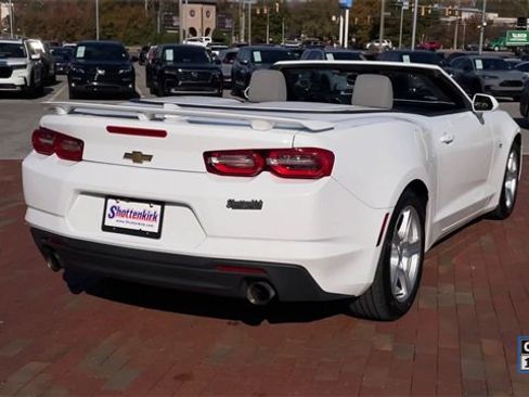 Used 2023 Chevrolet Camaro LT image 9