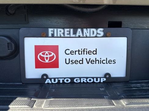 Used 2025 Toyota Tacoma Limited image 10