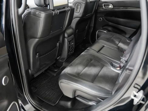 Used 2019 Jeep Grand Cherokee SRT w/ Trailer Tow Group IV AWD/4WD image 27
