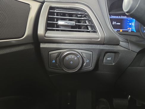 Used 2018 Ford Fusion SE w/ Fusion SE Technology Package FWD image 28
