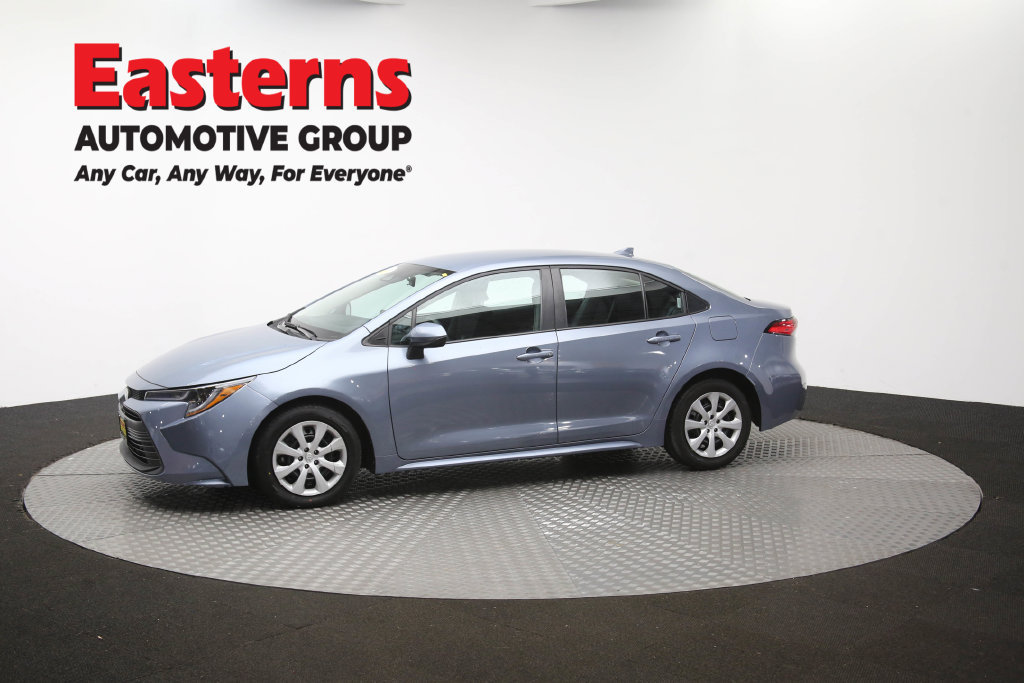 Used 2025 Toyota Corolla LE FWD image 59