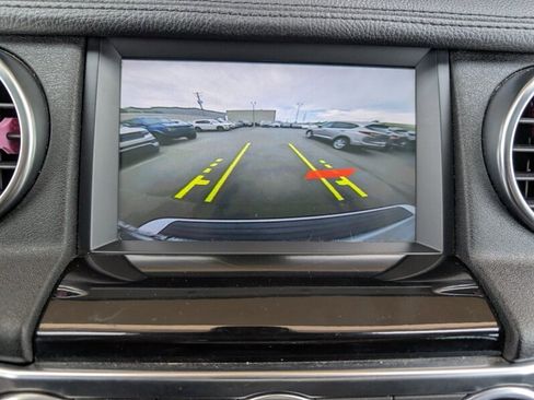 Used 2016 Land Rover LR4 HSE image 24