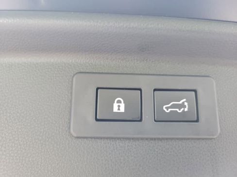 Used 2023 Subaru Forester Touring image 37