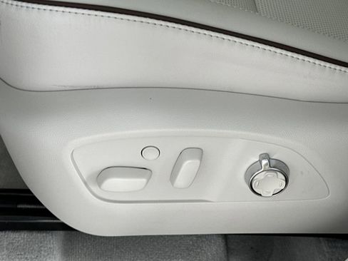 New 2026 Buick Enclave Avenir w/ Super Cruise Package FWD image 15