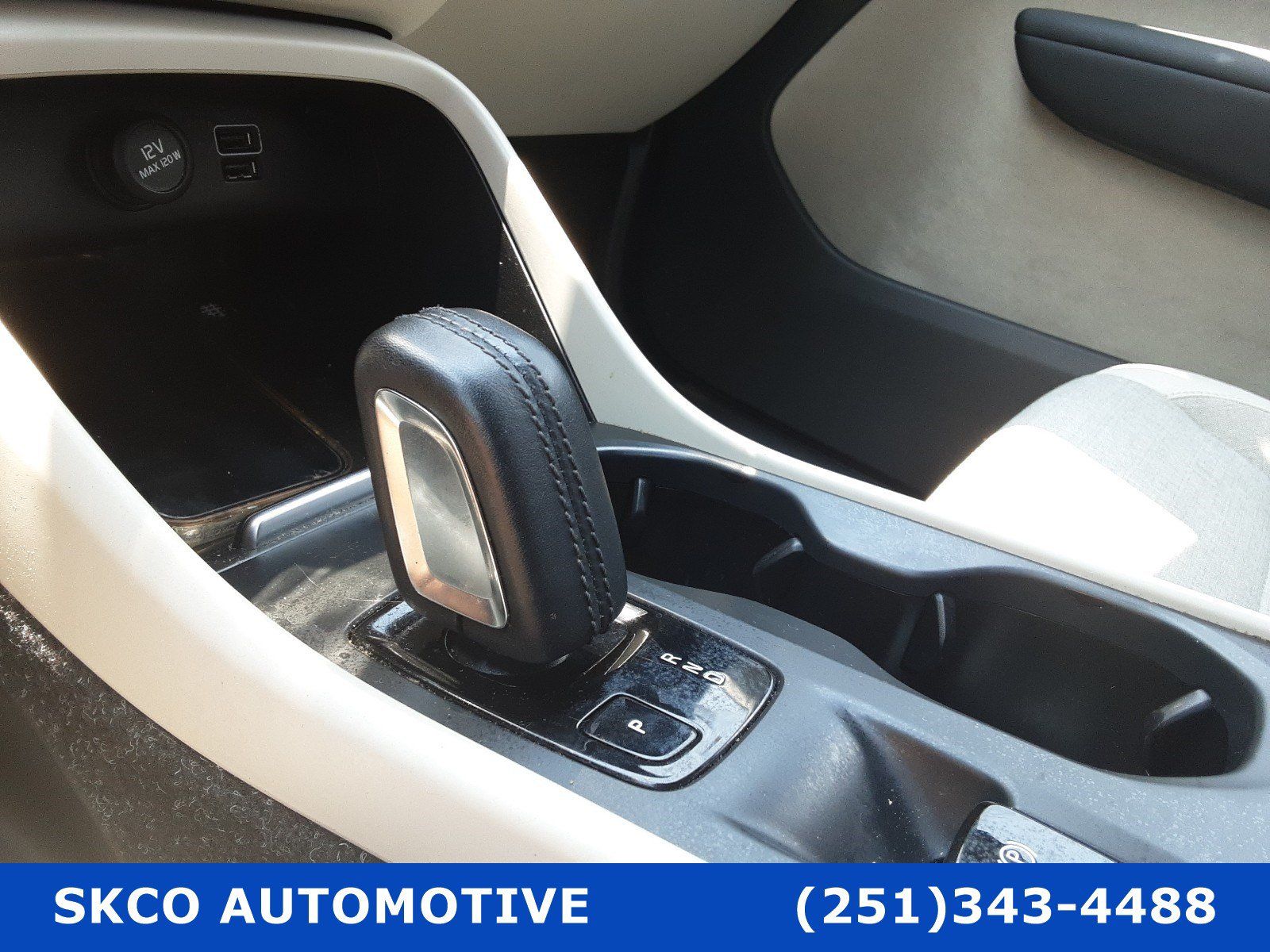 Used 2020 Volvo XC40 T5 Momentum AWD/4WD image 23