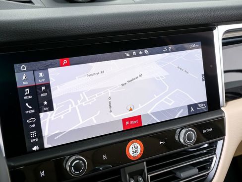 New 2026 Porsche Macan image 15