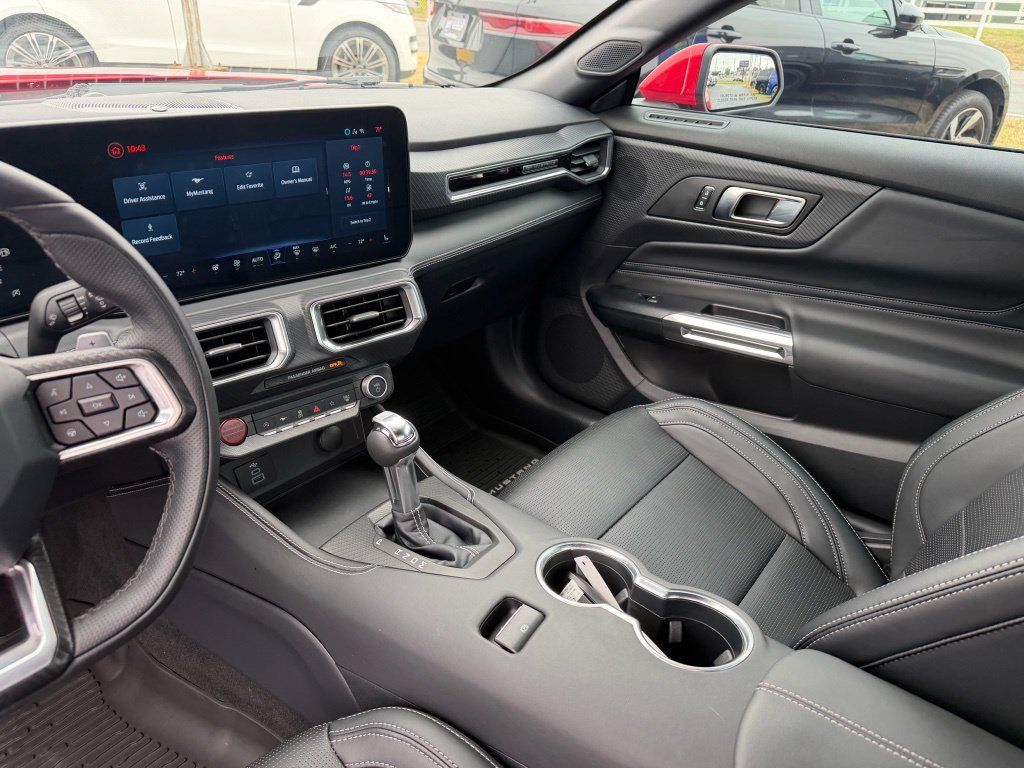 Used 2025 Ford Mustang GT Premium RWD image 14