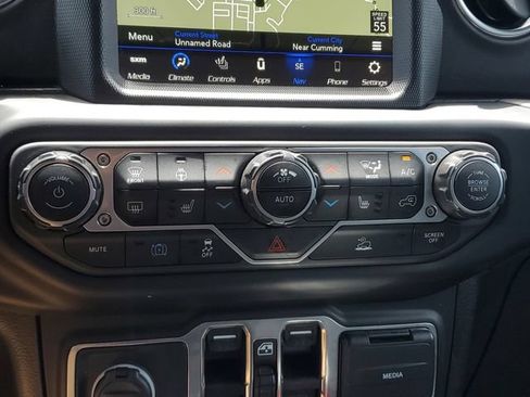 Used 2023 Jeep Wrangler Unlimited Sahara w/ Cold Weather Group AWD/4WD image 28