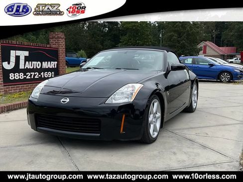 Used 2005 Nissan 350Z Touring RWD image 3
