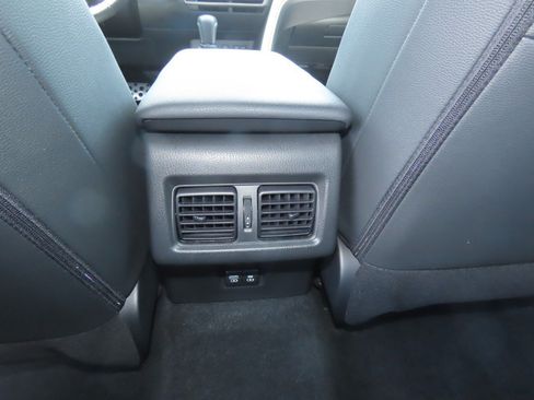 Used 2025 Toyota Camry SE w/ Convenience Package FWD image 19