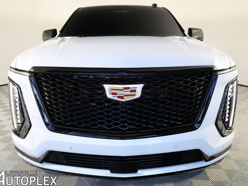 Used 2026 Cadillac Escalade Sport w/ Touring Package image 2