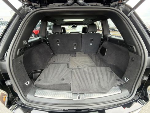 Used 2023 Jeep Grand Cherokee Overland image 33