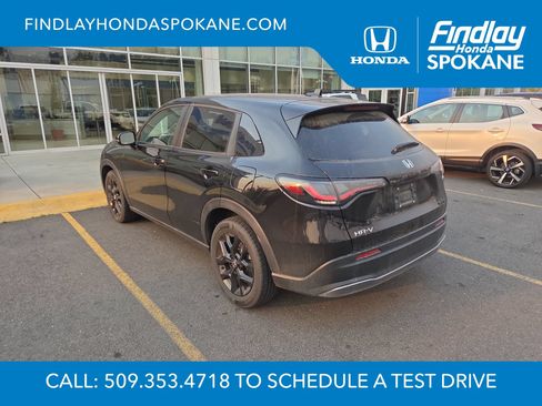 Used 2024 Honda HR-V Sport image 3