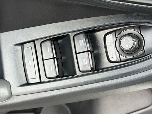 Used 2024 Subaru Crosstrek 2.0i Premium image 15