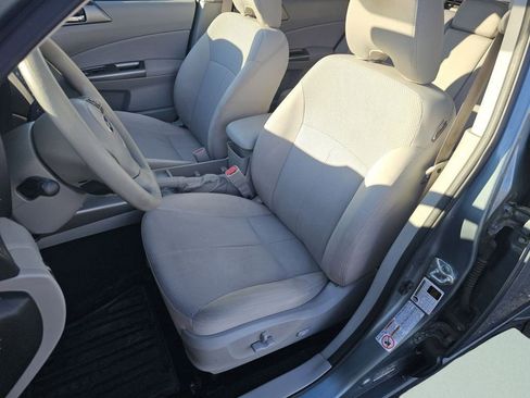 Used 2011 Subaru Forester 2.5X Premium w/ All-Weather Pkg image 6