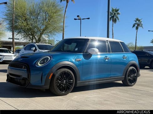Used 2024 MINI Cooper S image 2