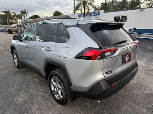 Used 2022 Toyota RAV4 XLE w/ Convenience Package AWD/4WD image 6