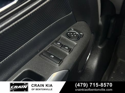 Used 2017 Ford Mustang GT Premium w/ Equipment Group 401A RWD image 18