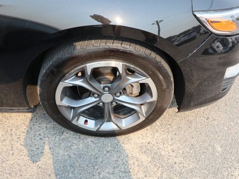 Used 2021 Chevrolet Malibu LT FWD image 27