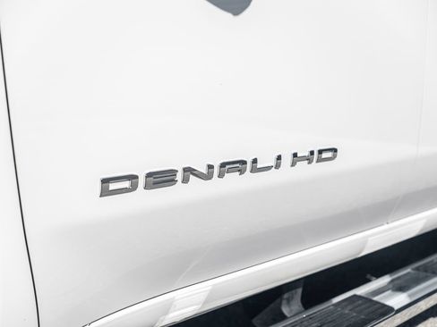 Used 2025 GMC Sierra 3500 Denali w/ Technology Package AWD/4WD image 13