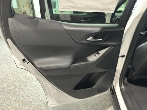 New 2026 Chevrolet Equinox LT w/ Convenience Package II image 14