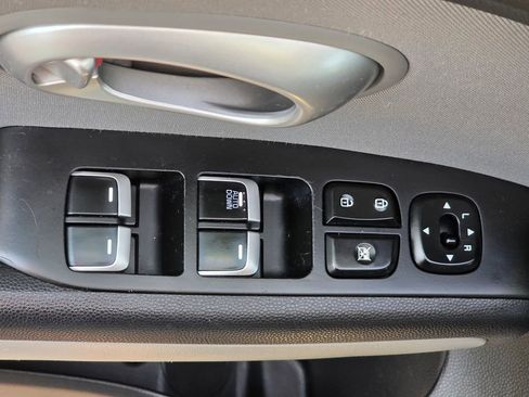 Used 2019 Kia Soul image 13