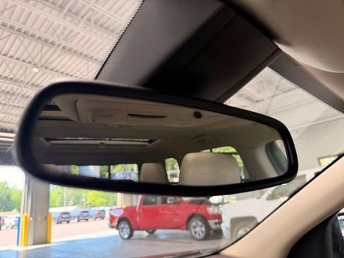 Used 2018 GMC Acadia Denali w/ Technology Package AWD/4WD image 42