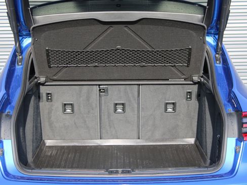 Used 2017 Porsche Macan image 22