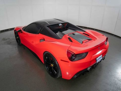 Used 2018 Ferrari 488 Spider RWD image 33