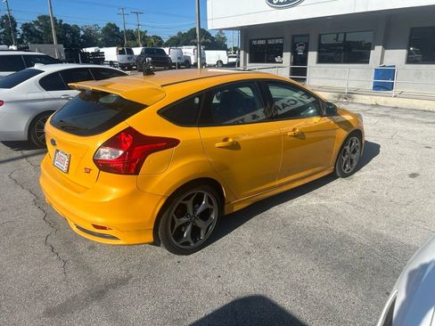 Used 2014 Ford Focus ST w/ Equipment Group 202A FWD image 3