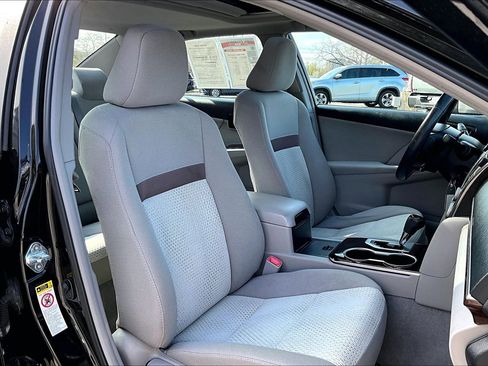 Used 2012 Toyota Camry XLE image 7