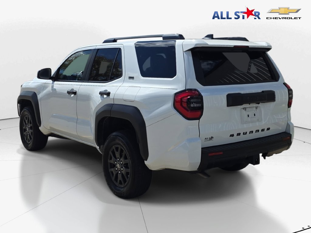 Used 2025 Toyota 4Runner SR5 AWD/4WD image 6
