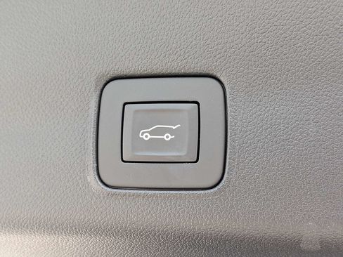 Used 2024 Chevrolet TrailBlazer RS w/ Convenience Package AWD/4WD image 15